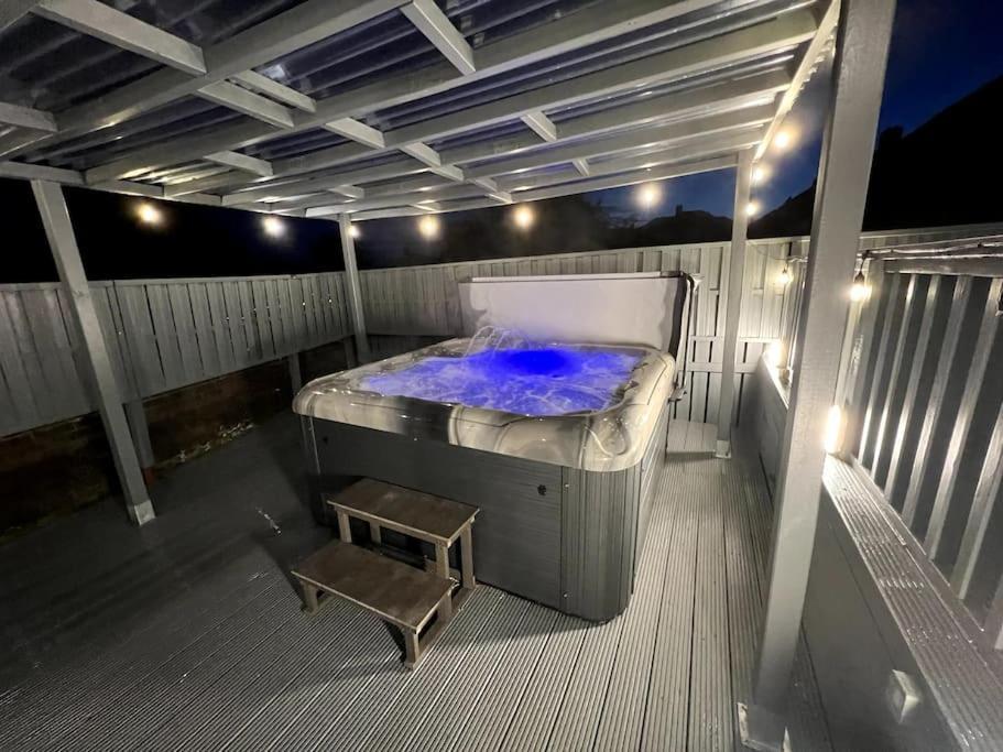 Numero Venti Aparthouse Wifi Parking Hot Tub Нюкасъл ъпон Тайн Екстериор снимка